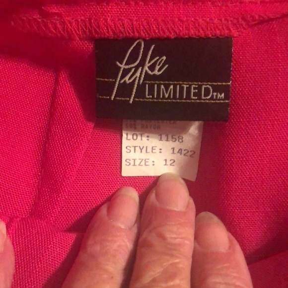 Pink size 12 Women’s Skirt w/cute pleats in back - Picture 4 of 5